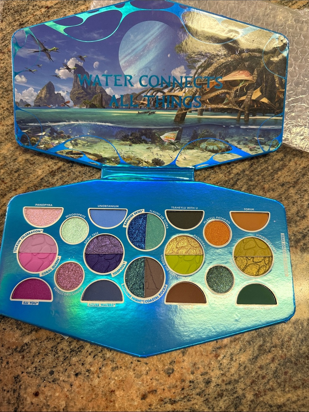 NYX Water Connects All Things Blue & Green Iridescent Eyeshadow Palette